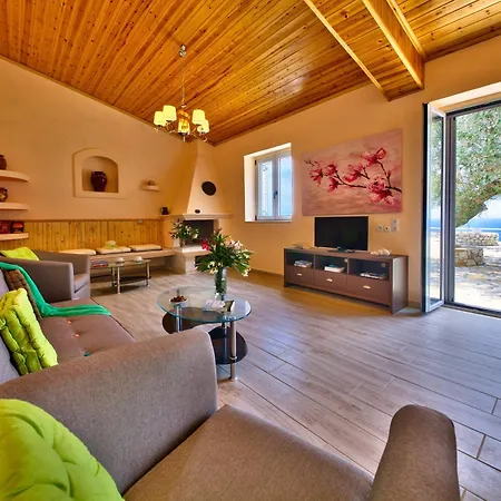 Poseidon's Nest Apartment *